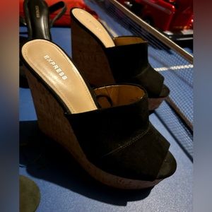 Express size 8 heels